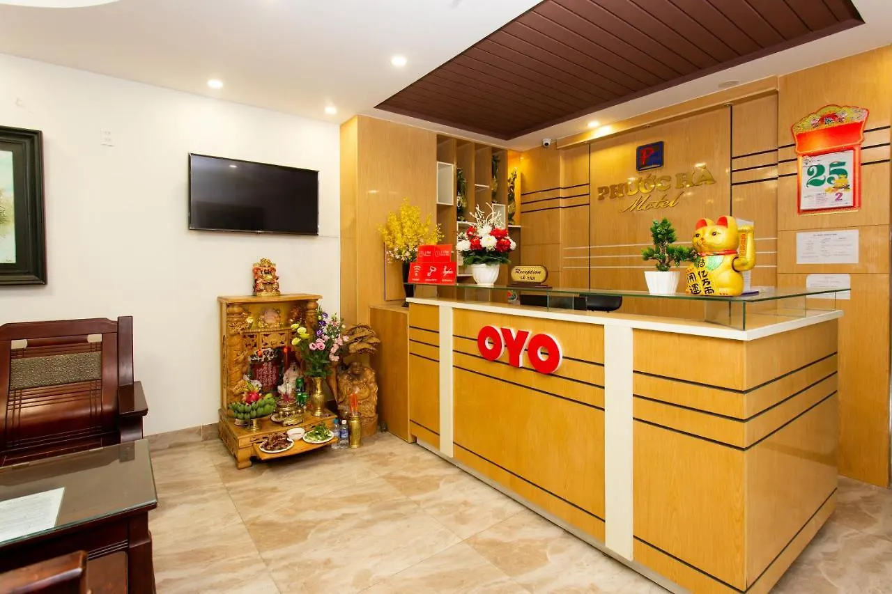 Oyo 1070 Phuoc Ha Hotel Da Nang