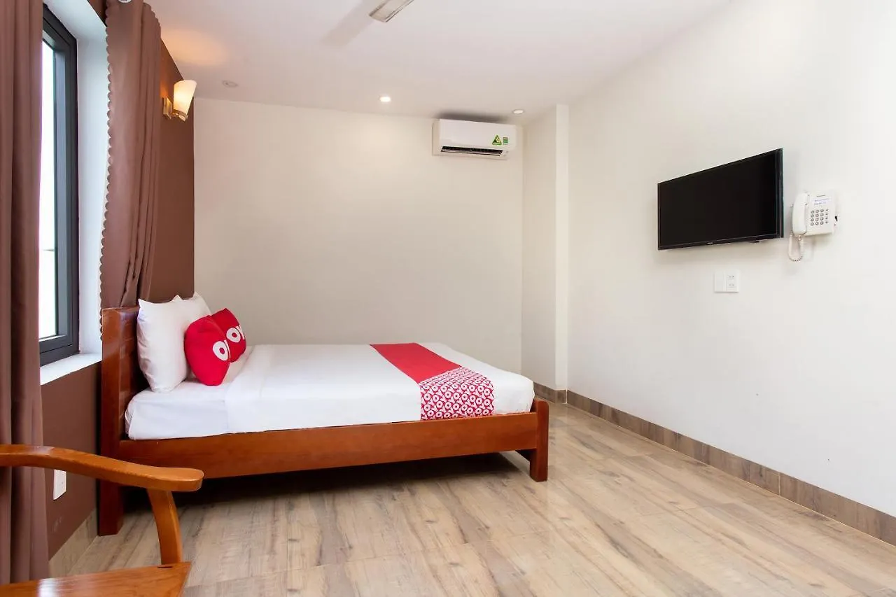 Oyo 1070 Phuoc Ha Hotel Da Nang 2*,